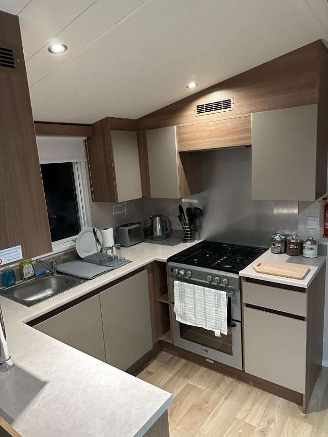 Luxurious 6 Berth Swift Bordeaux On Lyons Robin Hood Rhyl Villa Meliden Екстериор снимка