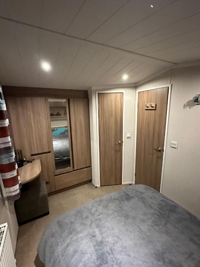 Luxurious 6 Berth Swift Bordeaux On Lyons Robin Hood Rhyl Villa Meliden Екстериор снимка